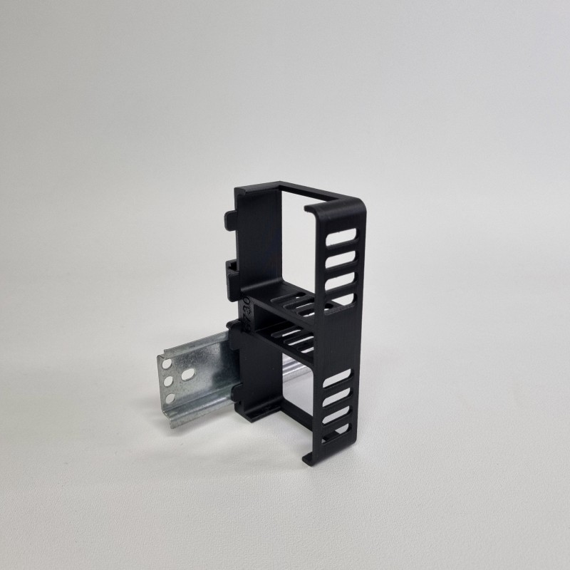 Schneider Wiser CCTFR6730 Doppelte DIN-Halterung